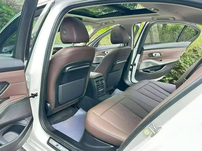 BMW 3 Series 2022 325Li M Sport Package — 9