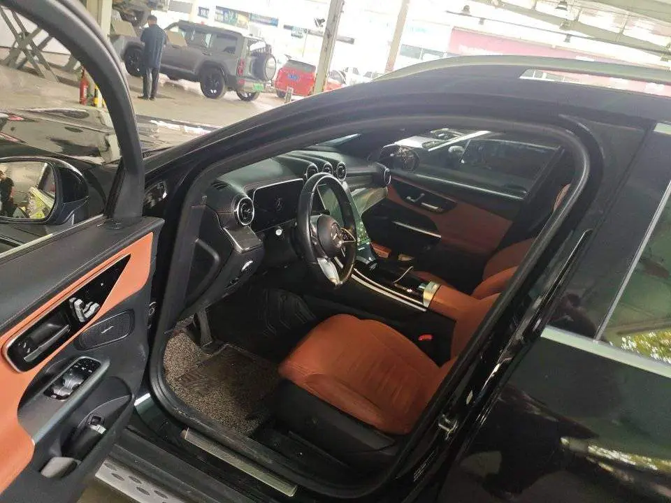 Mercedes-Benz GLC 2023 GLC 260 L 4MATIC Dynamic 5-seater — 5