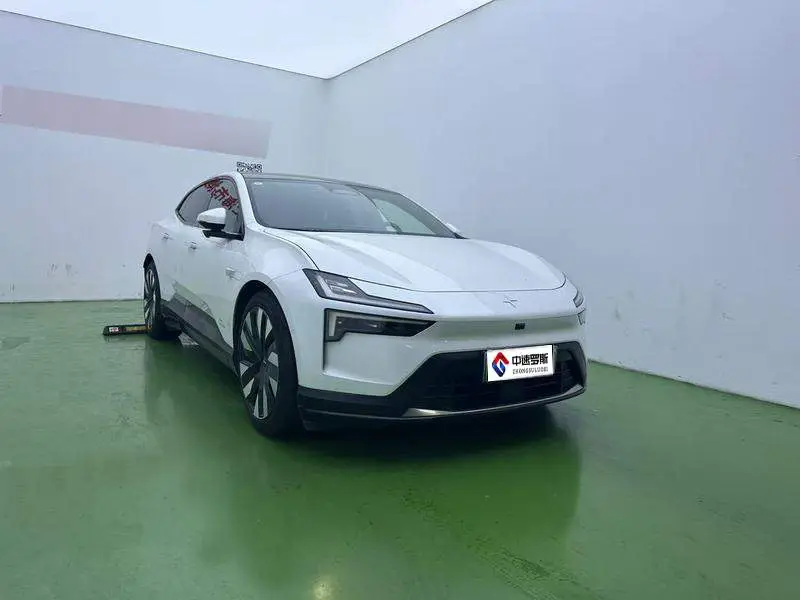 Polestar 4 2024 Single Motor Standard Range PLUS Double Star Interconnected Edition — 3