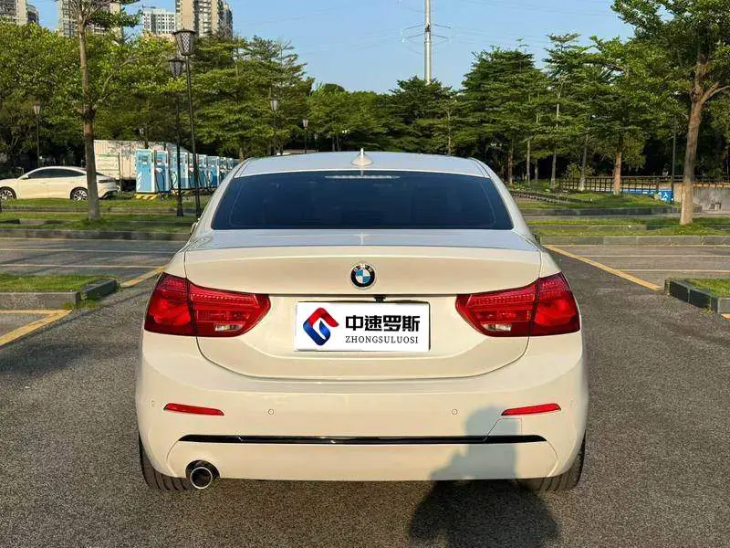 BMW 1 Series 2018 118i Sports — 4