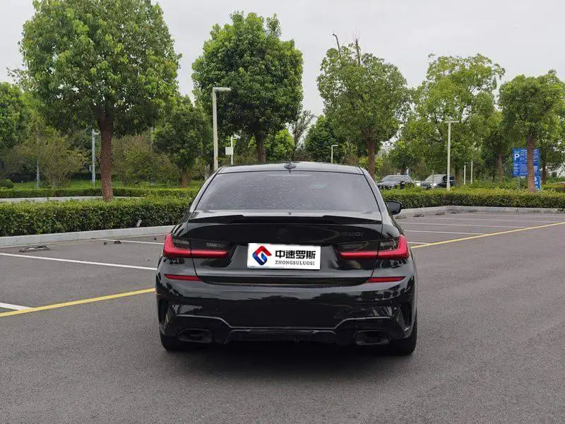 BMW 3 Series 2021 facelift 330i M Sport Night Edition — 5