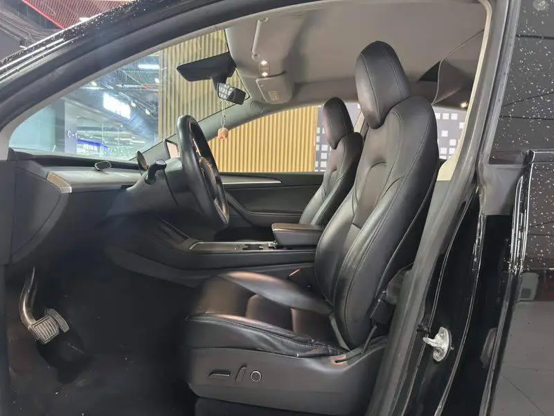Model Y 2022 facelifted rear-wheel drive version — 9