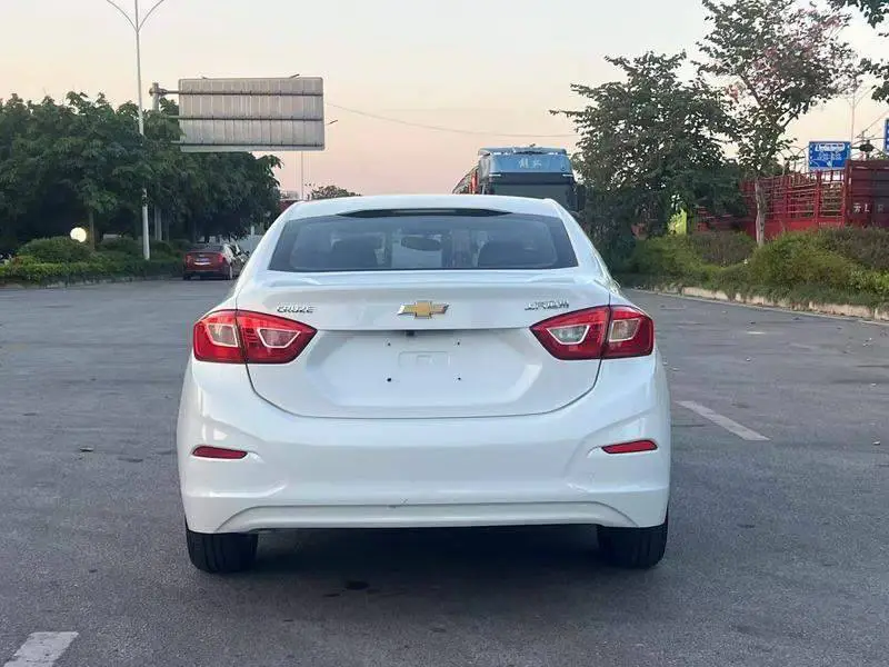 Cruze 2017 1.5L Manual Pioneer Edition — 6