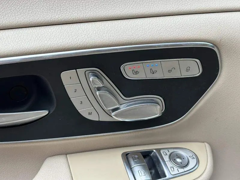 Mercedes-Benz V-Class 2016 V 260 Pilot Edition — 12