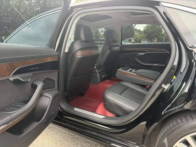 Audi A8 2023 A8L 50 TFSI quattro Premium Edition — 11
