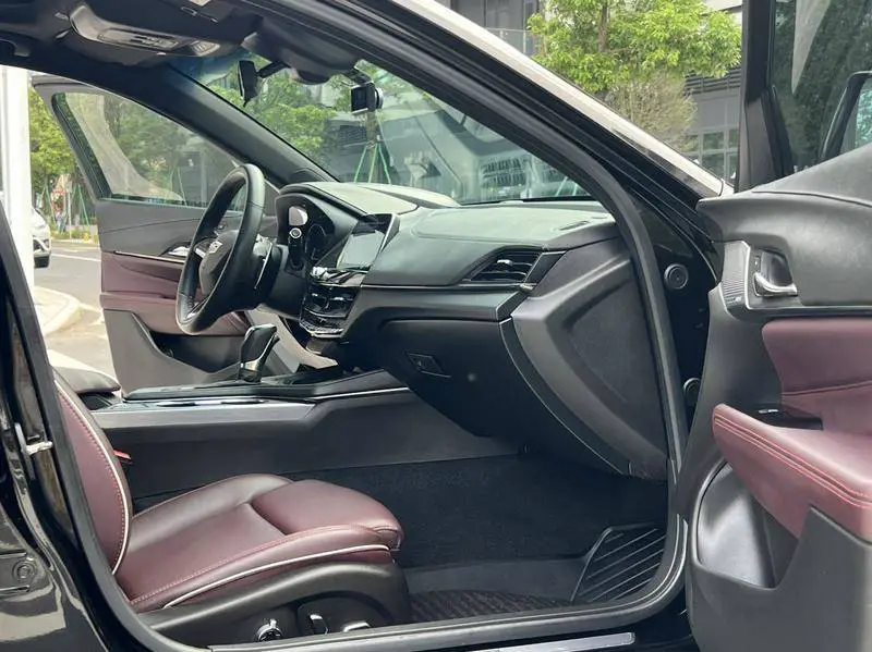 Cadillac CT4 2022 28T Premium — 16