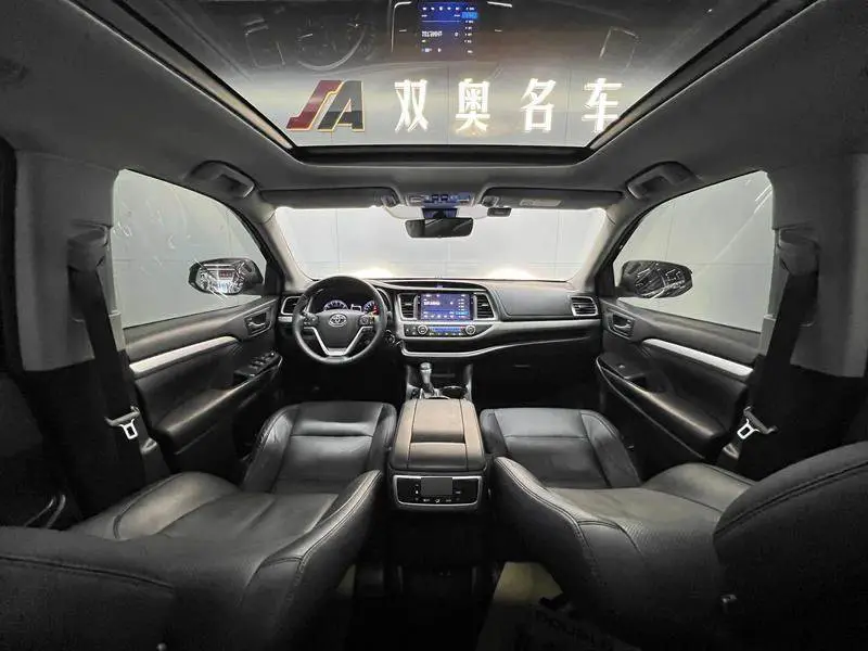 Highlander 2018 2.0T 4WD Premium Edition 7 Seaters National VI — 8