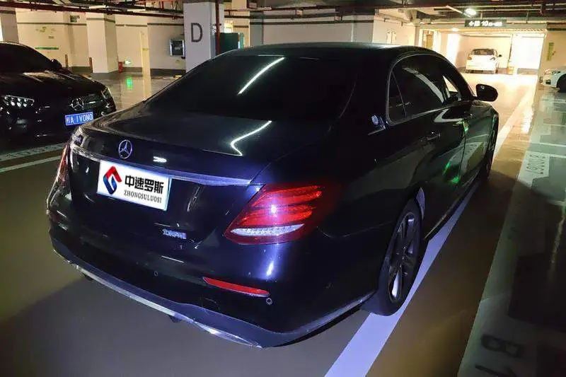 Mercedes-Benz E-Class 2018 E 200 L Sports — 3
