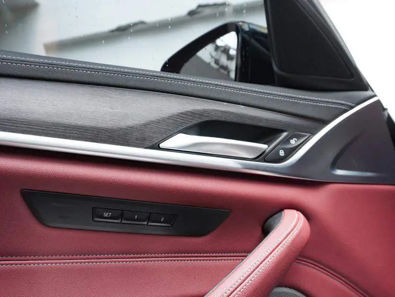 BMW 5 Series 2022 530Li xDrive M Sport Package — 10