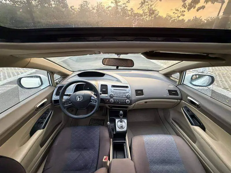 Civic 2009 1.8L Automatic Comfort Edition — 8