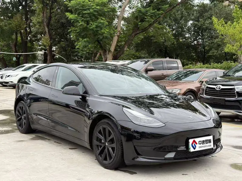 Model 3 2022 rear-wheel drive version — 3