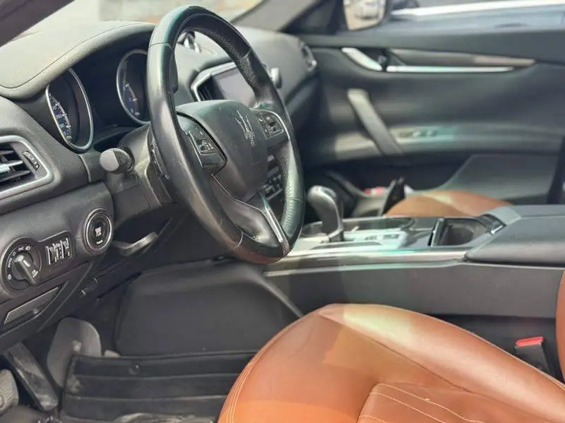 Ghibli 2014 3.0T Standard Edition — 7