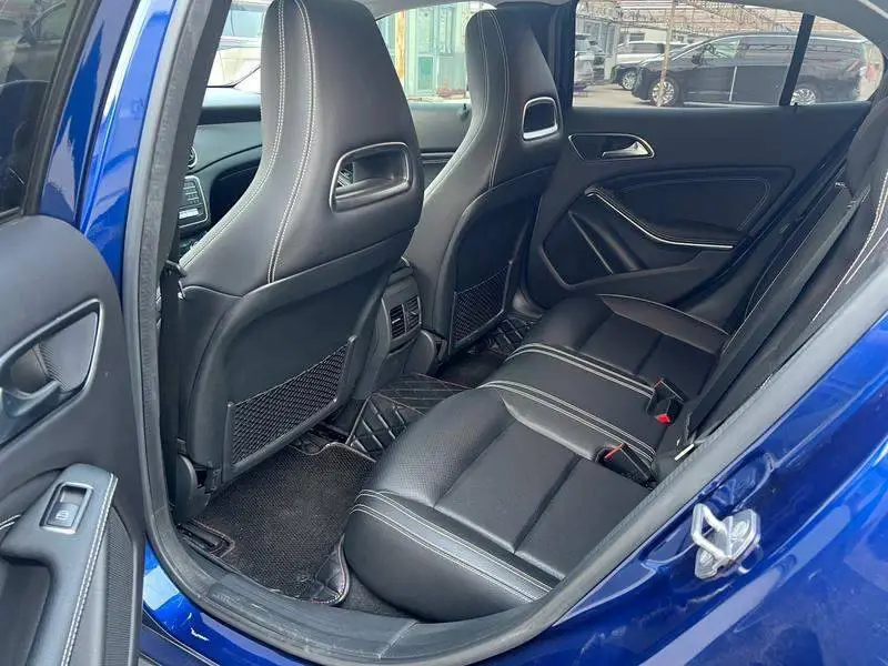 Mercedes-Benz GLA 2018 GLA 200 Dynamic — 10