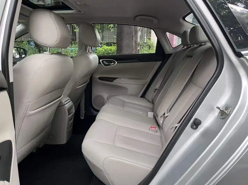 Sylphy 2018 1.6XV CVT Premium Edition — 13