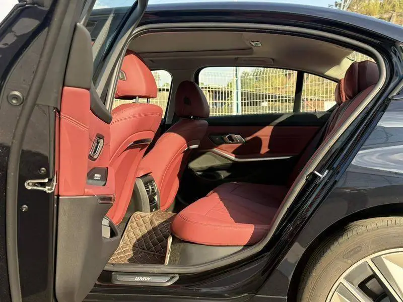 BMW i3 2026 eDrive 40 L Shadow Edition — 10