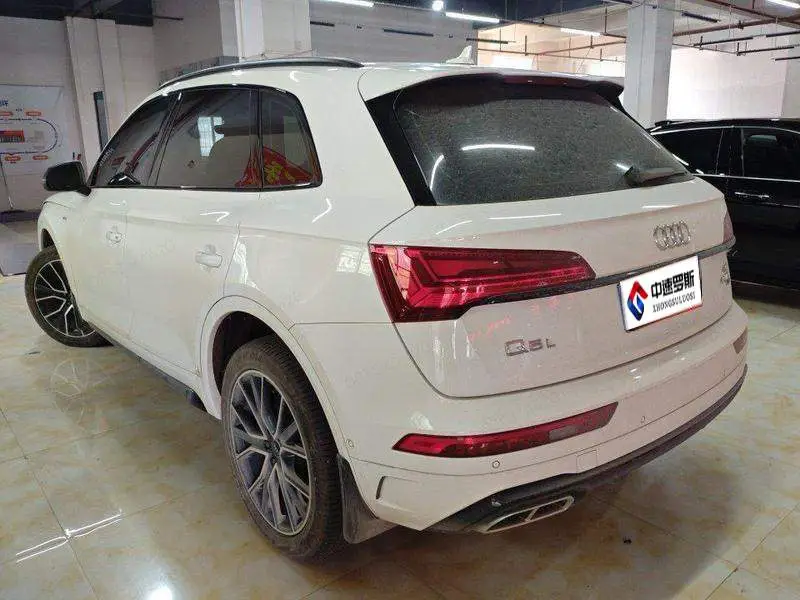 Audi Q5L 2024 45 TFSI Luxury Dynamic Edition — 3