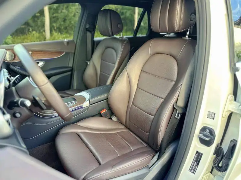 Mercedes-Benz GLC 2021 GLC 300 L 4MATIC Dynamic — 12