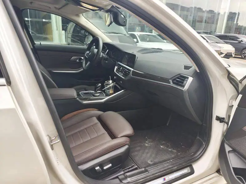 BMW 3 Series 2021 325Li M Sport Package — 7