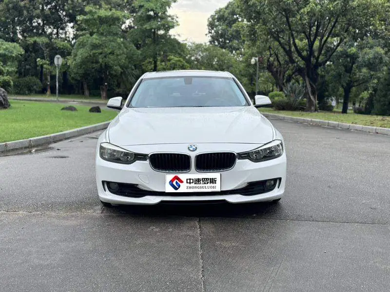 BMW 3 Series 2013 320i Progressive — 2