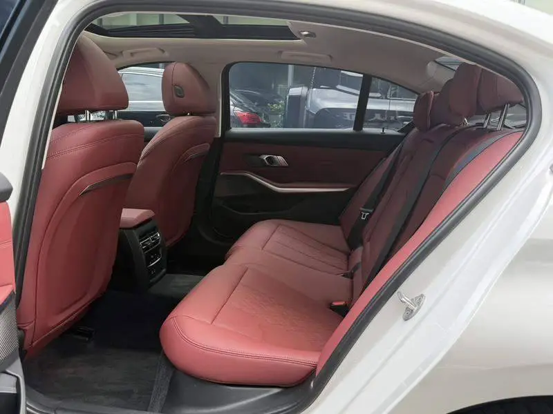 BMW 3 Series 2023 320Li M Sport Package — 12