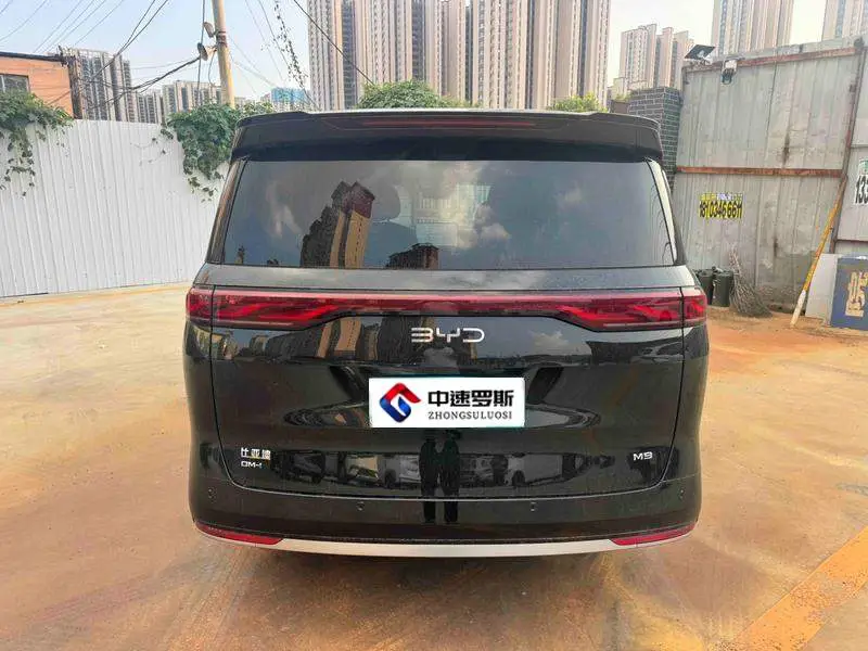 BYD M9 2025 1060 Navigator Pro — 5