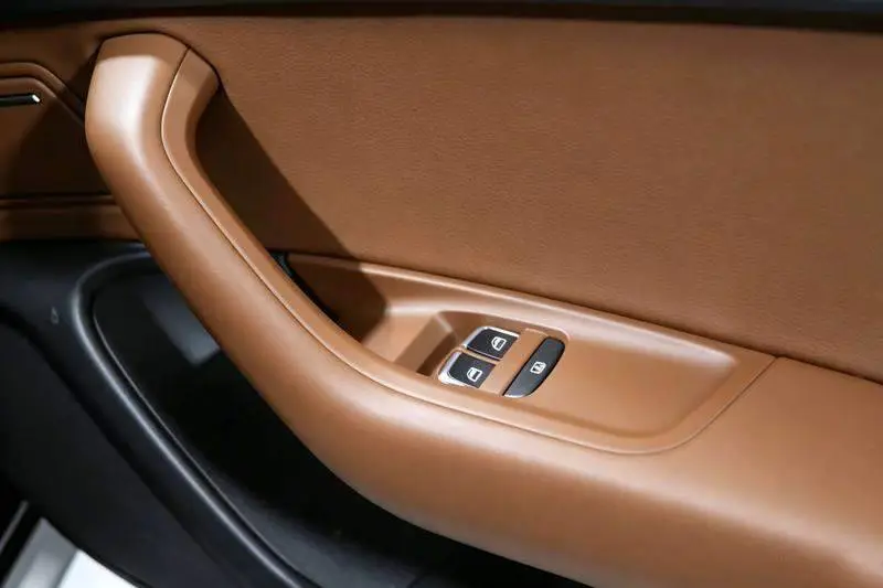 Audi A6L 2018 30th Anniversary Model 35 TFSI Fashion Model — 13