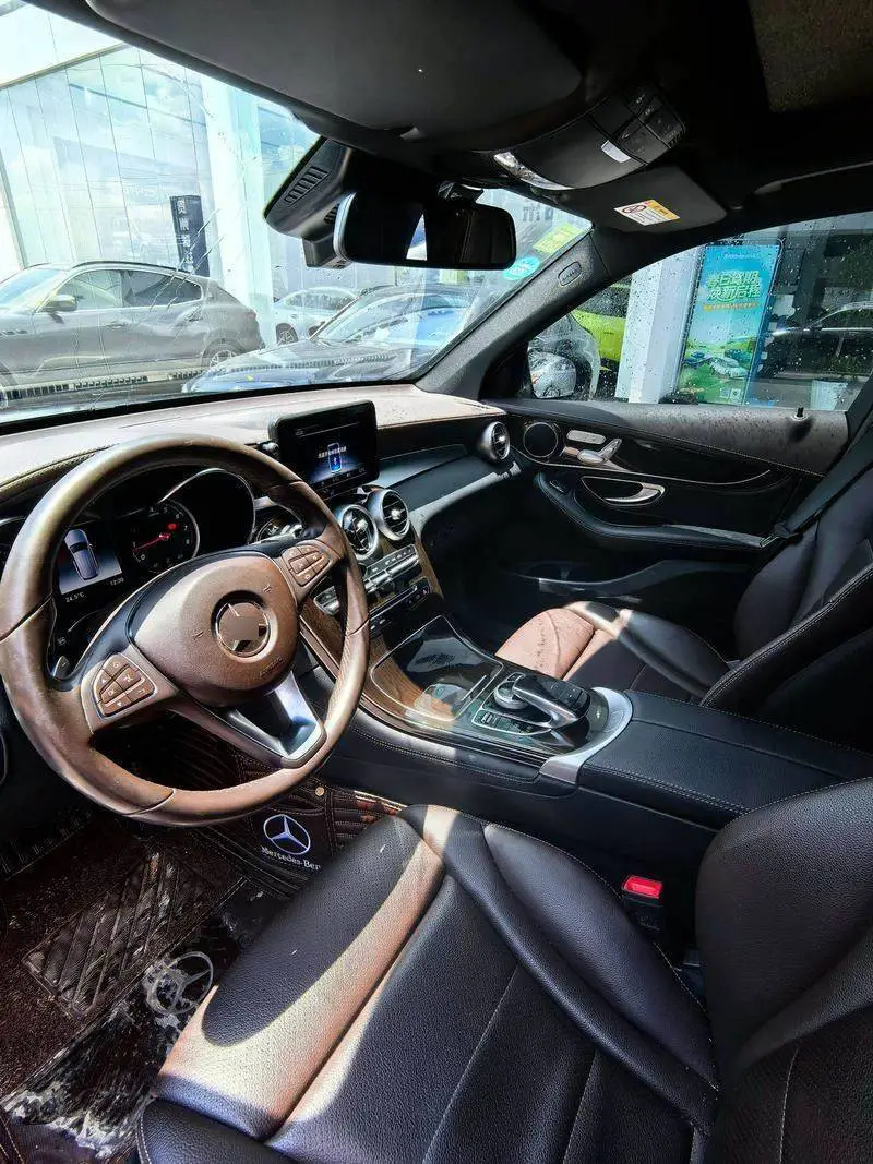 Mercedes-Benz GLC 2019 GLC 260 L 4MATIC Luxury — 9