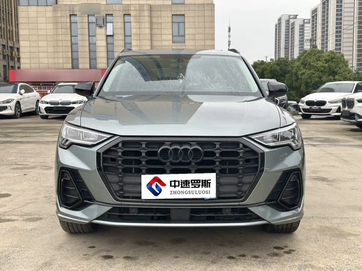 Audi Q3 2023 35 TFSI Fashion Dynamic Edition (1.4T) — 2