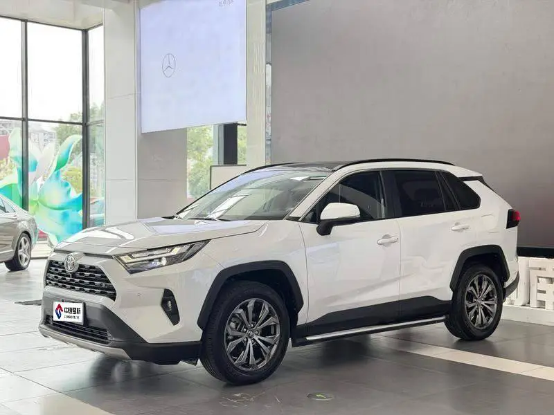 RAV4 Rongfang 2023 2.0L CVT 2WD Fashion Plus Edition — 7