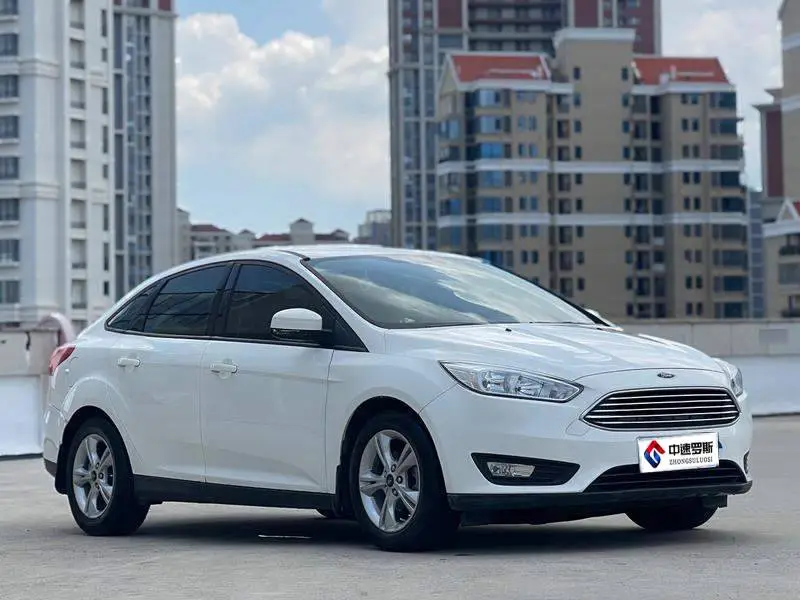 Fox 2017 Sedan 1.6L Automatic Comfort Smart Edition — 3