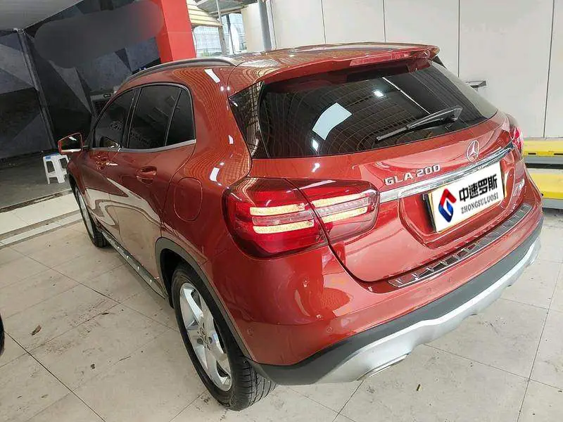 Mercedes-Benz GLA 2018 GLA 200 Dynamic — 3