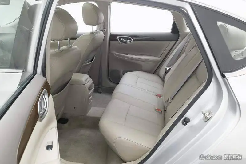 Sylphy 2012 1.6XL CVT Deluxe Edition — 19