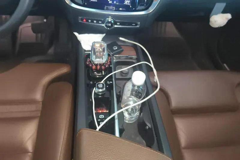Volvo S60 2022 B4 Zhiyuan Deluxe Edition — 15