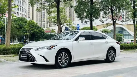 Lexus ES 2022 200 Excellence Edition