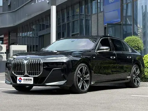 BMW 7 Series 2023 740Li Premium M Sport Package