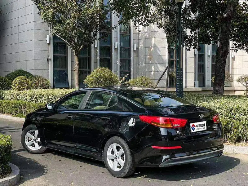 Kia K5 2015 2.0L Automatic GL — 4