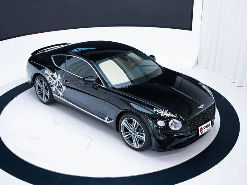 Europe 2022 4.0T GT V8 — 12