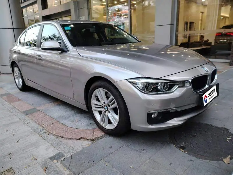 BMW 3 Series 2016 320Li Fashion Edition — 3