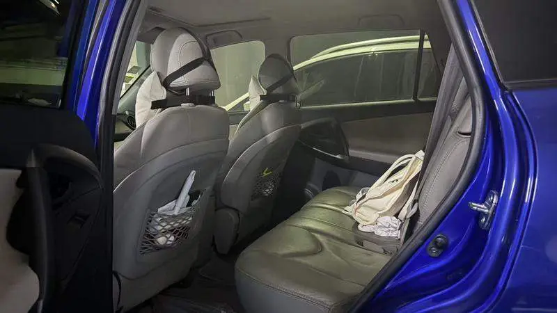 RAV4 Rongfang 2010 2.0L Automatic Luxury Upgrade Edition — 8
