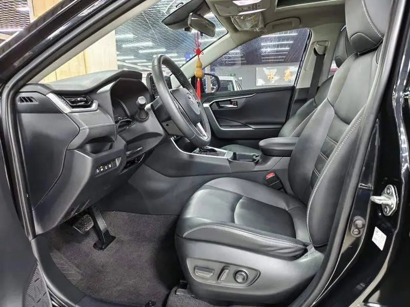 RAV4 Rongfang 2023 2.0L CVT 2WD Fashion Plus Edition — 8