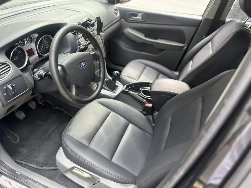Fox 2009 Hatchback 1.8L Manual Comfort Edition — 11