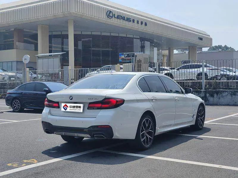 BMW 5 Series 2021 530Li Premium M Sport Package — 7