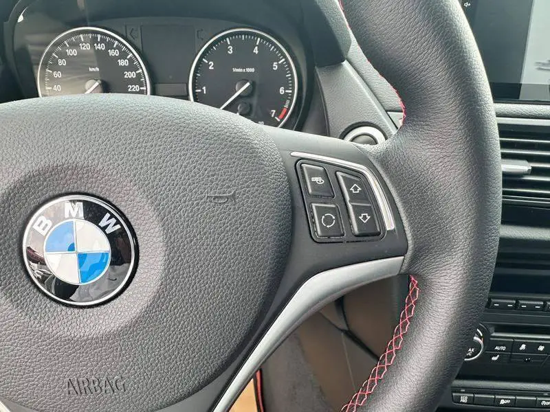 BMW X1 2013 sDrive20i Sports Design Package — 18