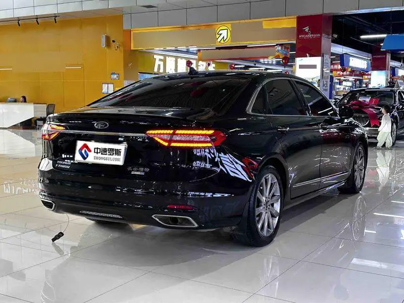 Taurus 2019 EcoBoost 245 Premium Edition — 6