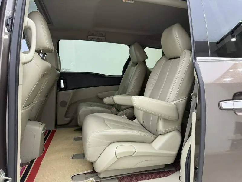 Buick GL8 2017 25S Luxury National V — 12