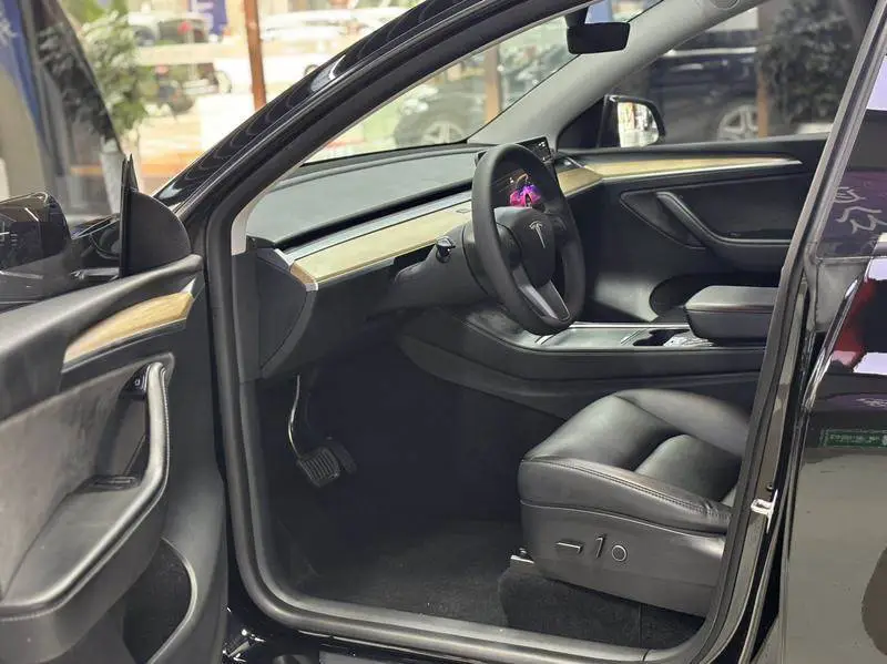 Model Y 2022 rear-wheel drive version — 11