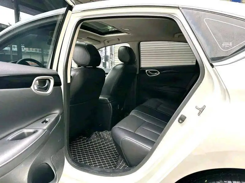 Sylphy 2018 1.6XV CVT Premium Edition — 15