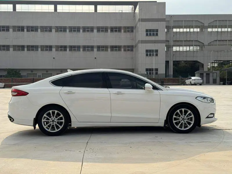 Mondeo 2017 EcoBoost 200 Luxury — 8