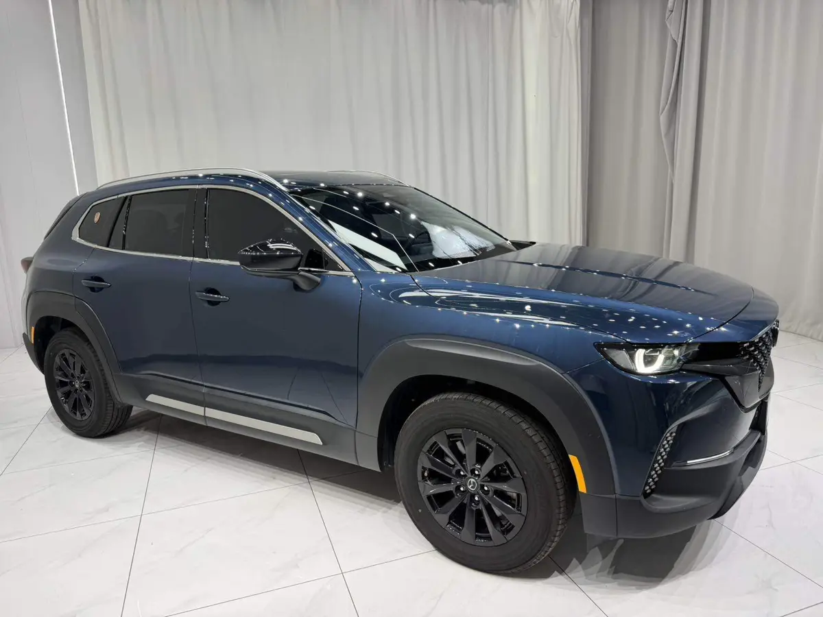 Mazda CX-50 2023 2.0L Leading Edition — 3