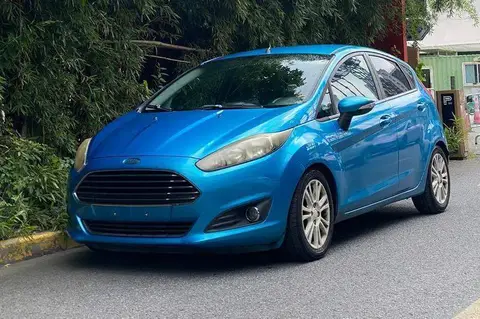 Carnival 2013 Hatchback 1.5L Manual Fashion Model
